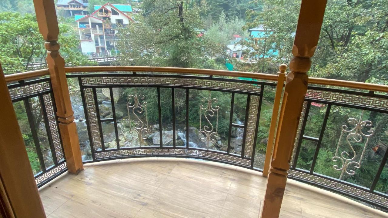 Madpackers Jibhi - Of Streamsides & Waterfalls Bagian luar foto