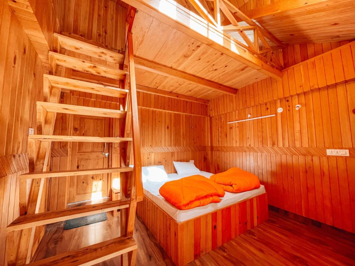Madpackers Jibhi - Of Streamsides & Waterfalls Bagian luar foto