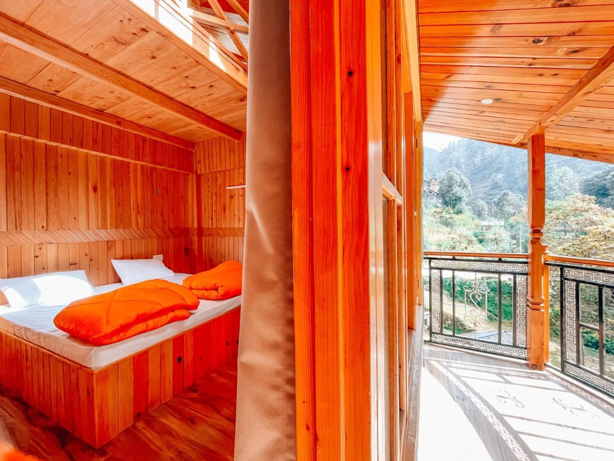Madpackers Jibhi - Of Streamsides & Waterfalls Bagian luar foto