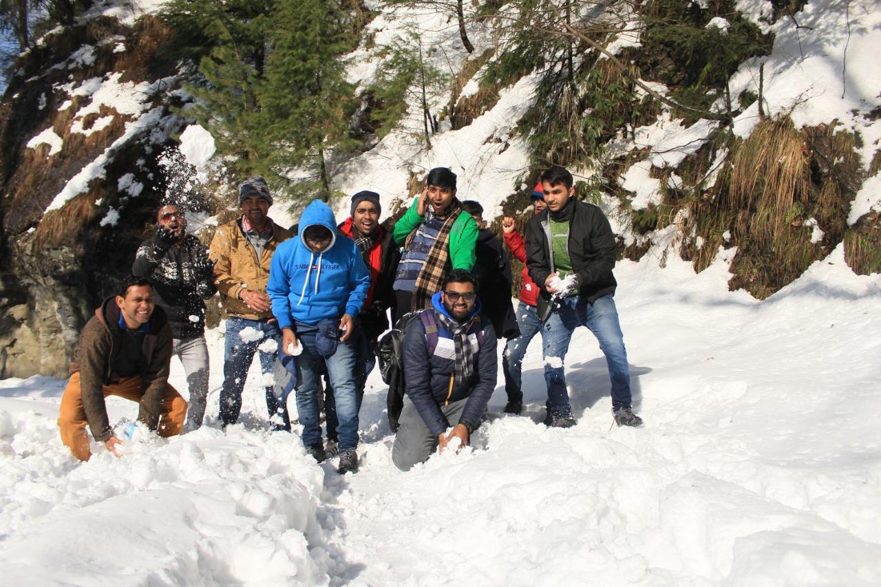 Madpackers Jibhi - Of Streamsides & Waterfalls Bagian luar foto